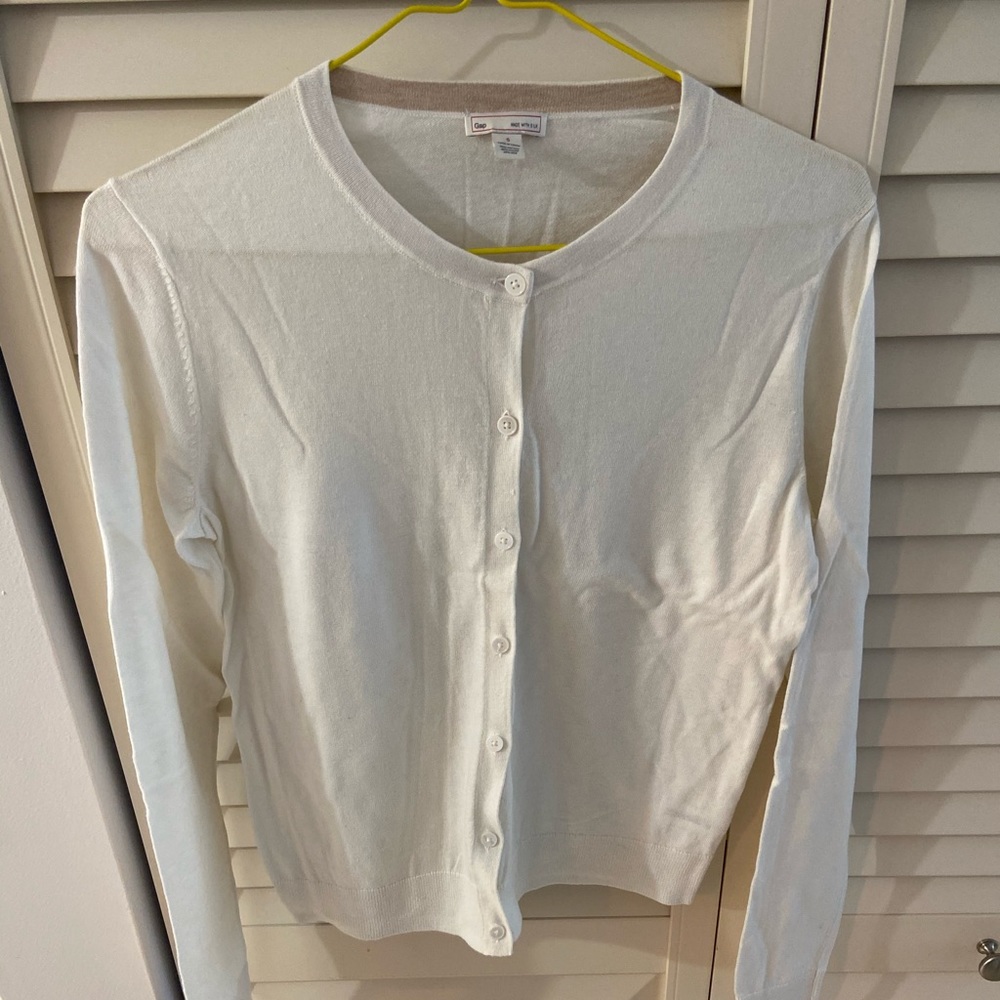 Gap Women’s Cardigan Sweater